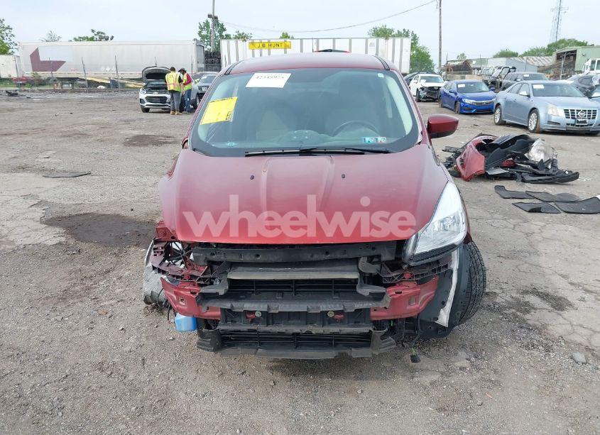 Photo 13 of 2016 Ford Escape SE (VIN 1FMCU9GX1GUC18116)