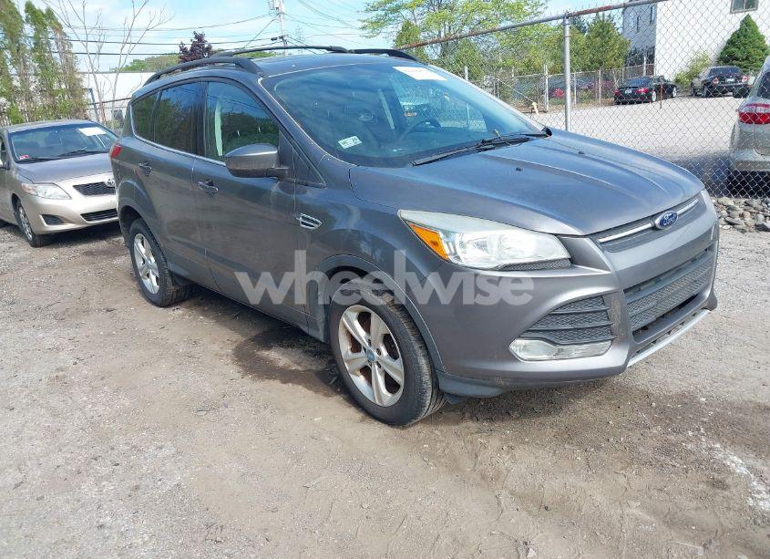 2013 Ford Escape SE (VIN 1FMCU9GX2DUA90268) main photo
