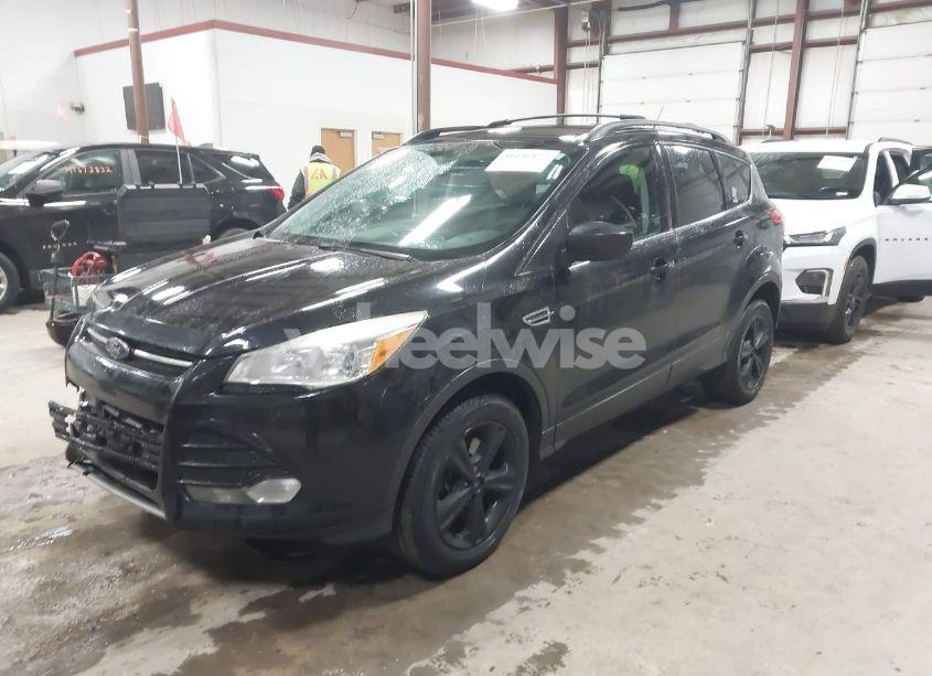 Photo 2 of 2013 Ford Escape SE (VIN 1FMCU9GX2DUB62604)