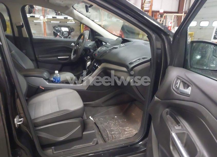 Photo 5 of 2013 Ford Escape SE (VIN 1FMCU9GX2DUB62604)