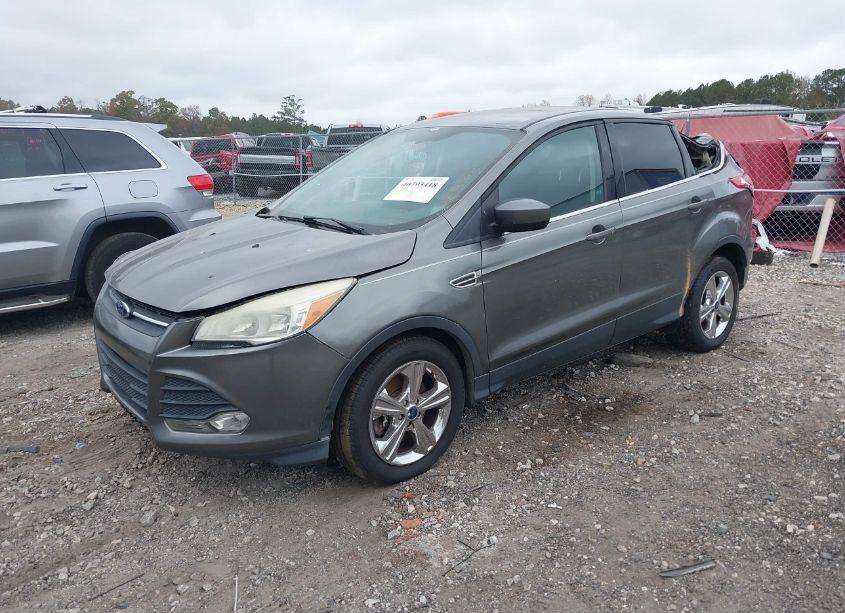 Photo 2 of 2013 Ford Escape SE (VIN 1FMCU9GX2DUB98468)