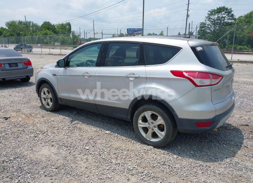 Photo 3 of 2013 Ford Escape SE (VIN 1FMCU9GX2DUC08450)