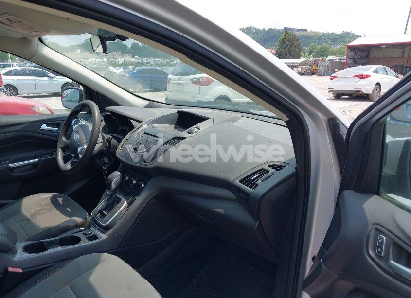 Photo 5 of 2013 Ford Escape SE (VIN 1FMCU9GX2DUC08450)