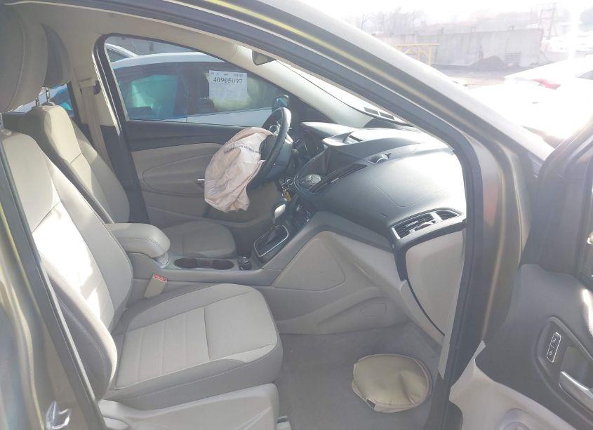 Photo 5 of 2014 Ford Escape SE (VIN 1FMCU9GX2EUA86237)