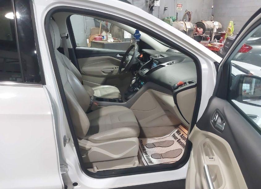 Photo 5 of 2014 Ford Escape SE (VIN 1FMCU9GX2EUC96918)