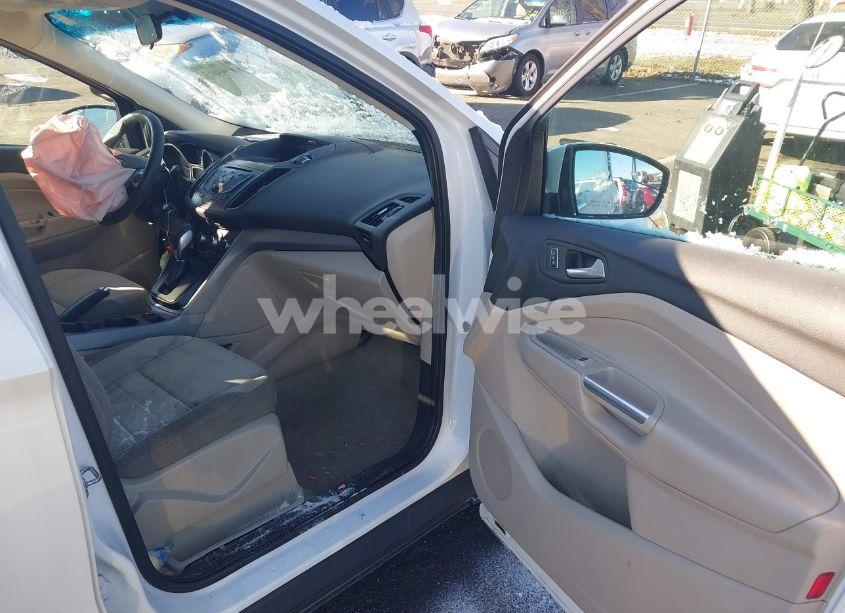 Photo 5 of 2014 Ford Escape SE (VIN 1FMCU9GX2EUD48211)