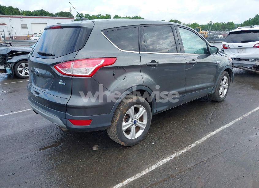 Photo 4 of 2015 Ford Escape SE (VIN 1FMCU9GX2FUC33710)