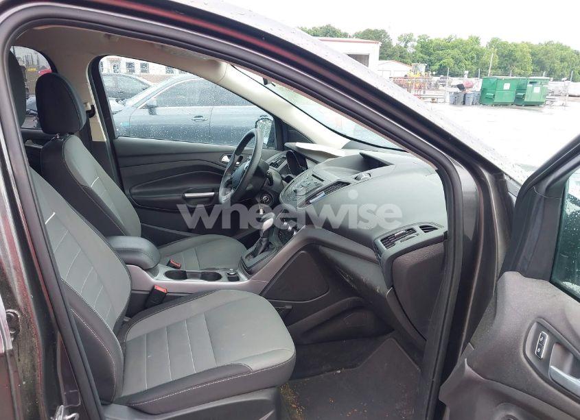 Photo 5 of 2015 Ford Escape SE (VIN 1FMCU9GX2FUC33710)