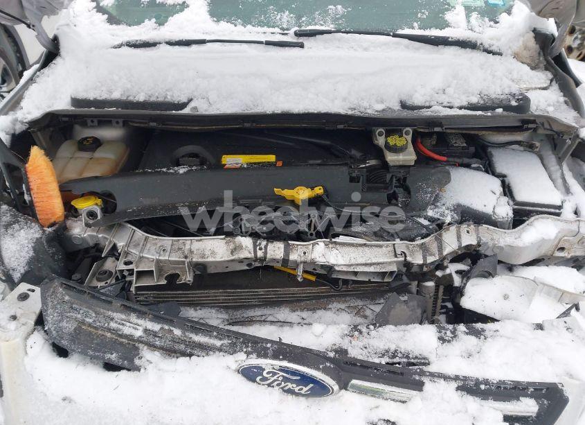 Photo 10 of 2015 Ford Escape SE (VIN 1FMCU9GX2FUC72152)