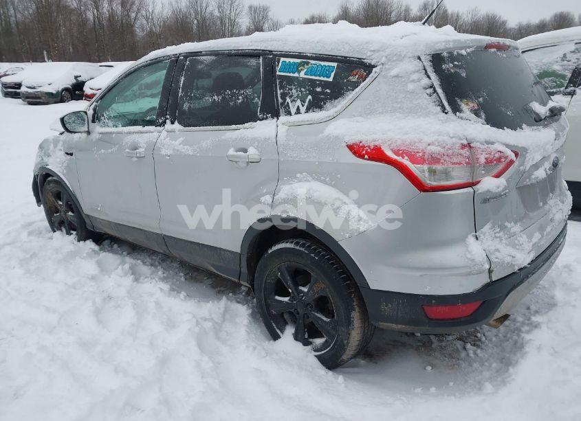 Photo 3 of 2015 Ford Escape SE (VIN 1FMCU9GX2FUC72152)