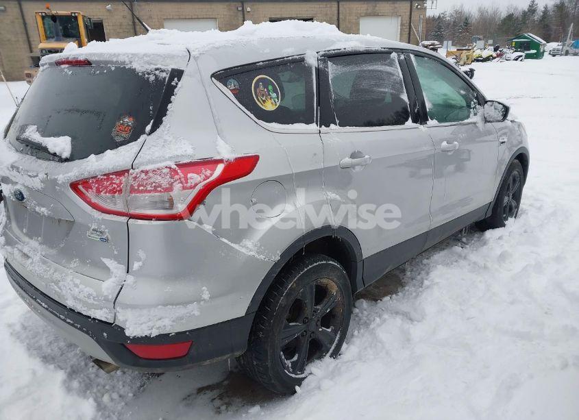 Photo 4 of 2015 Ford Escape SE (VIN 1FMCU9GX2FUC72152)