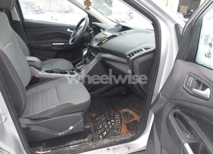 Photo 5 of 2015 Ford Escape SE (VIN 1FMCU9GX2FUC72152)