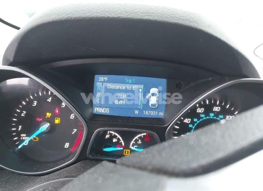 Photo 7 of 2015 Ford Escape SE (VIN 1FMCU9GX2FUC72152)