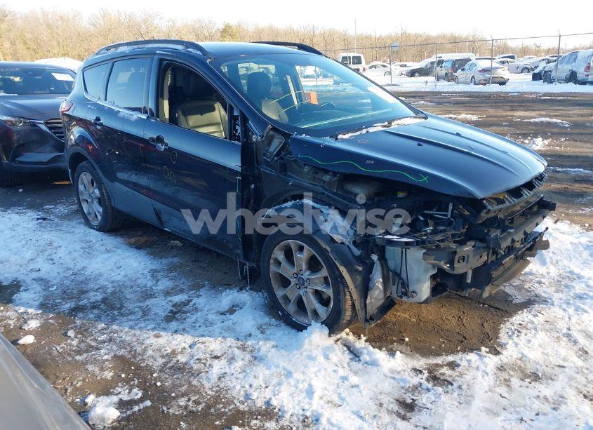 2016 Ford Escape SE (VIN 1FMCU9GX2GUA02260) main photo