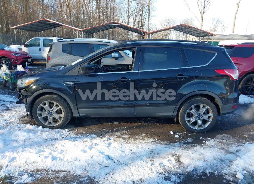 Photo 14 of 2016 Ford Escape SE (VIN 1FMCU9GX2GUA02260)