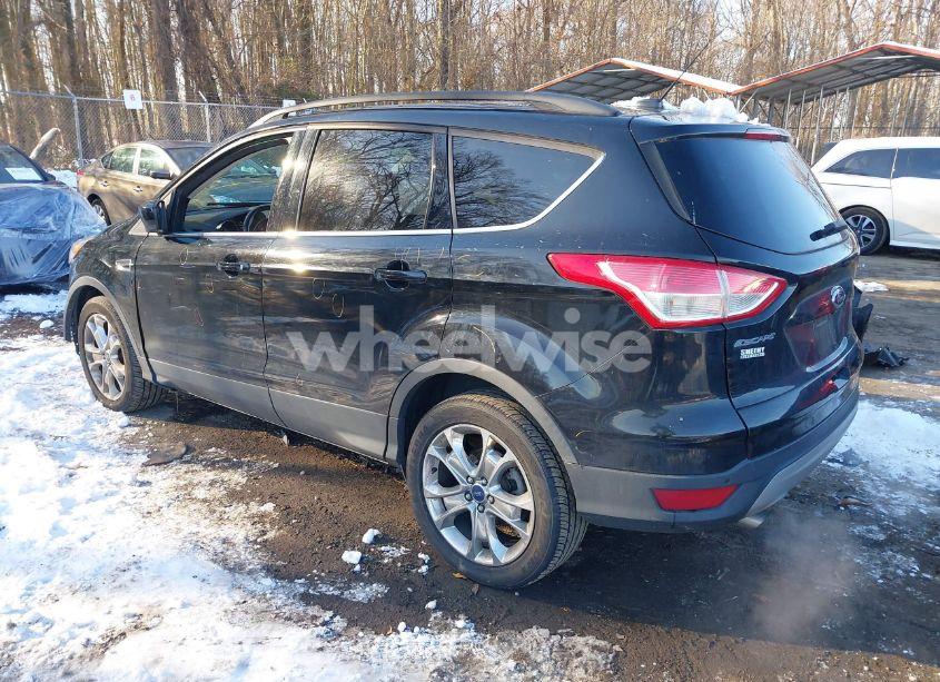Photo 3 of 2016 Ford Escape SE (VIN 1FMCU9GX2GUA02260)