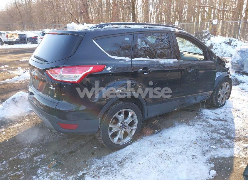 Photo 4 of 2016 Ford Escape SE (VIN 1FMCU9GX2GUA02260)