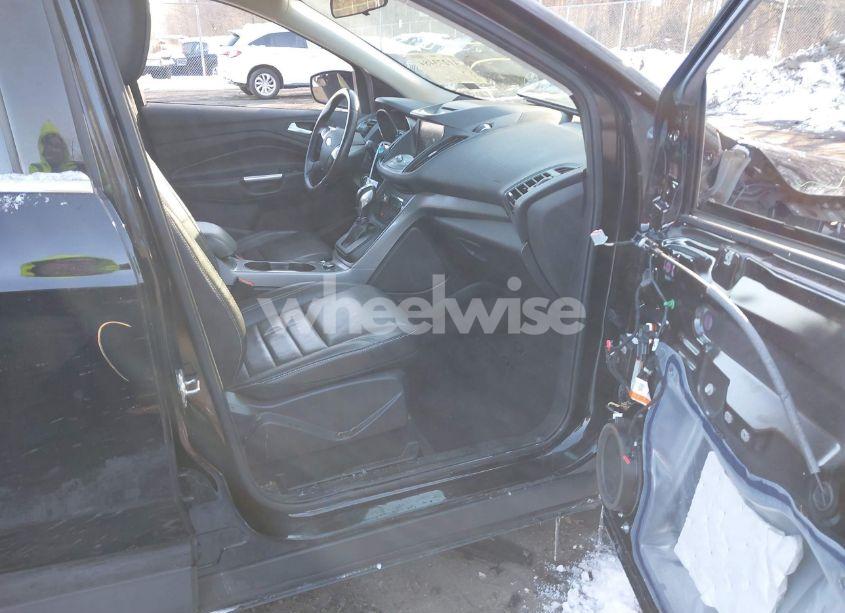 Photo 5 of 2016 Ford Escape SE (VIN 1FMCU9GX2GUA02260)