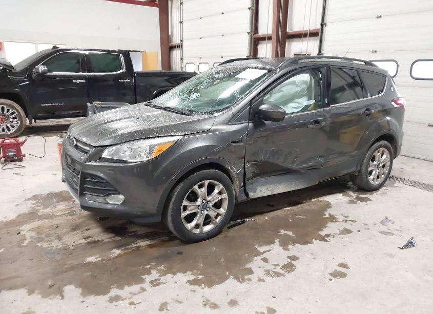 Photo 2 of 2016 Ford Escape SE (VIN 1FMCU9GX2GUA64175)