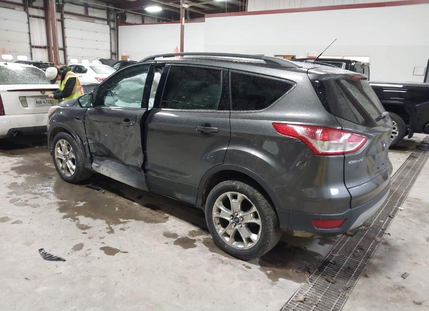 Photo 3 of 2016 Ford Escape SE (VIN 1FMCU9GX2GUA64175)