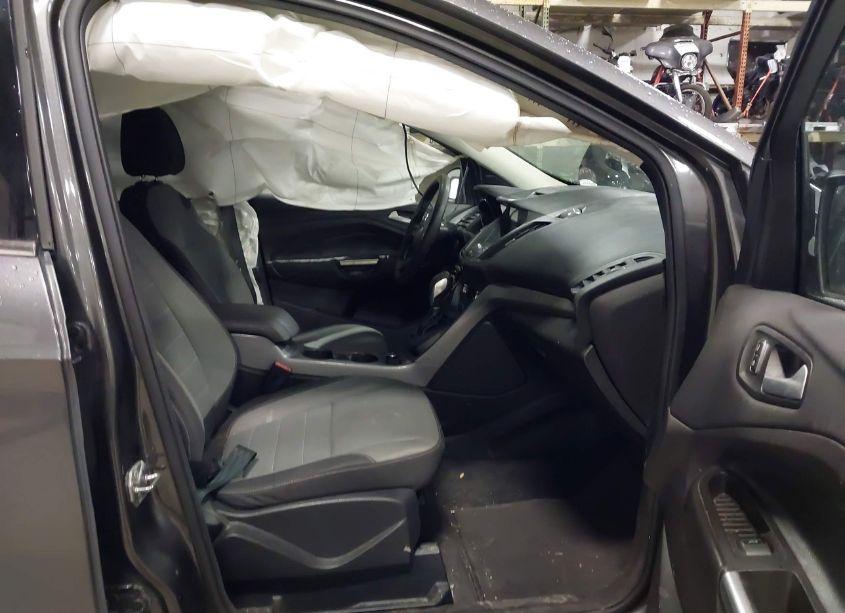 Photo 5 of 2016 Ford Escape SE (VIN 1FMCU9GX2GUA64175)