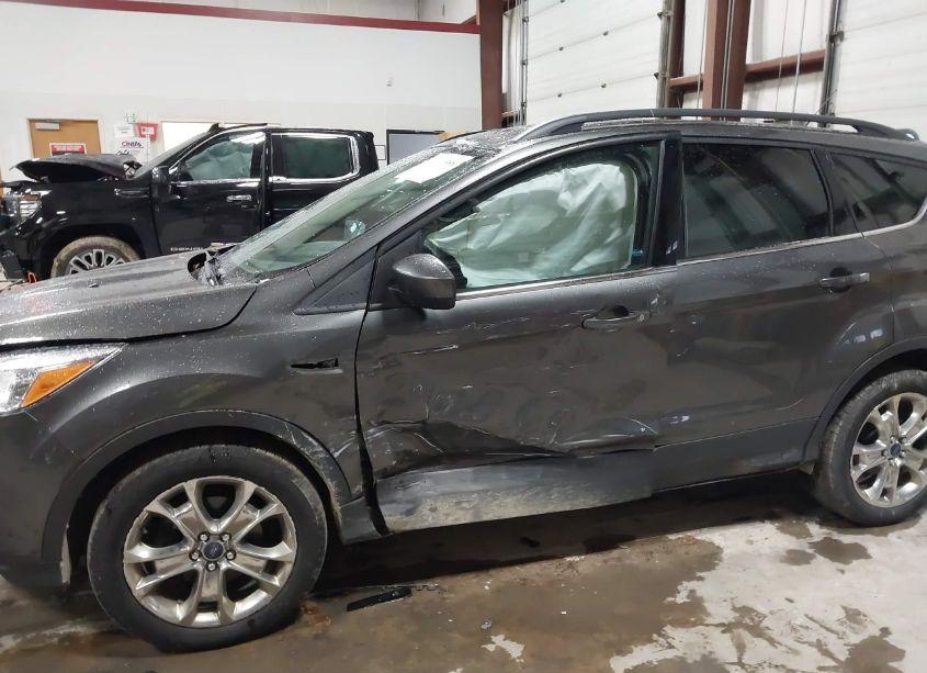 Photo 6 of 2016 Ford Escape SE (VIN 1FMCU9GX2GUA64175)