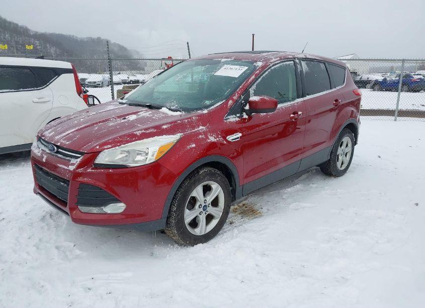 Photo 2 of 2016 Ford Escape SE (VIN 1FMCU9GX2GUA94244)