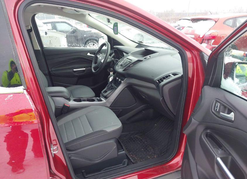 Photo 5 of 2016 Ford Escape SE (VIN 1FMCU9GX2GUA94244)