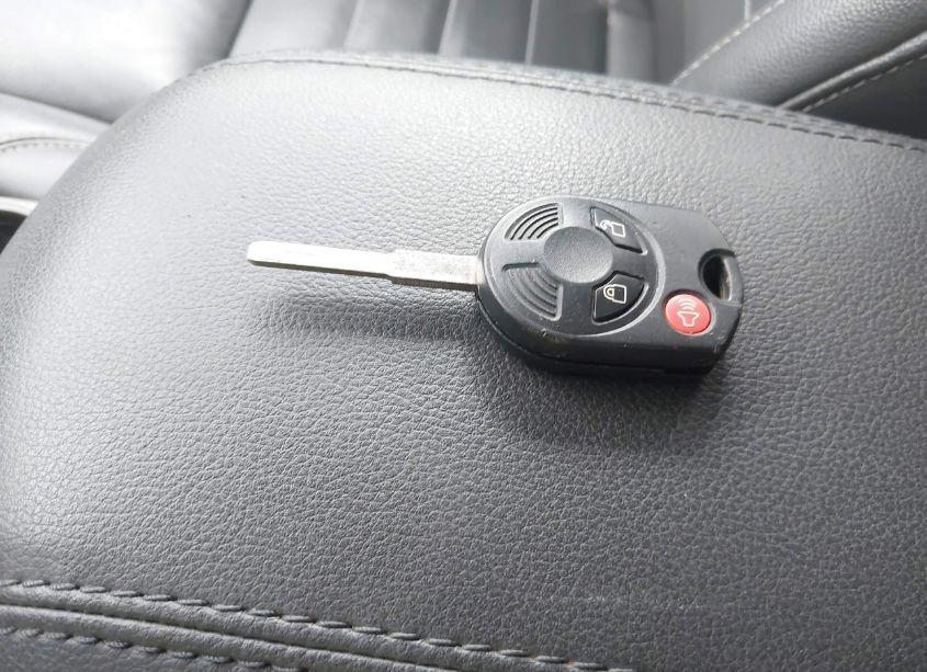 Photo 11 of 2016 Ford Escape SE (VIN 1FMCU9GX2GUB02438)