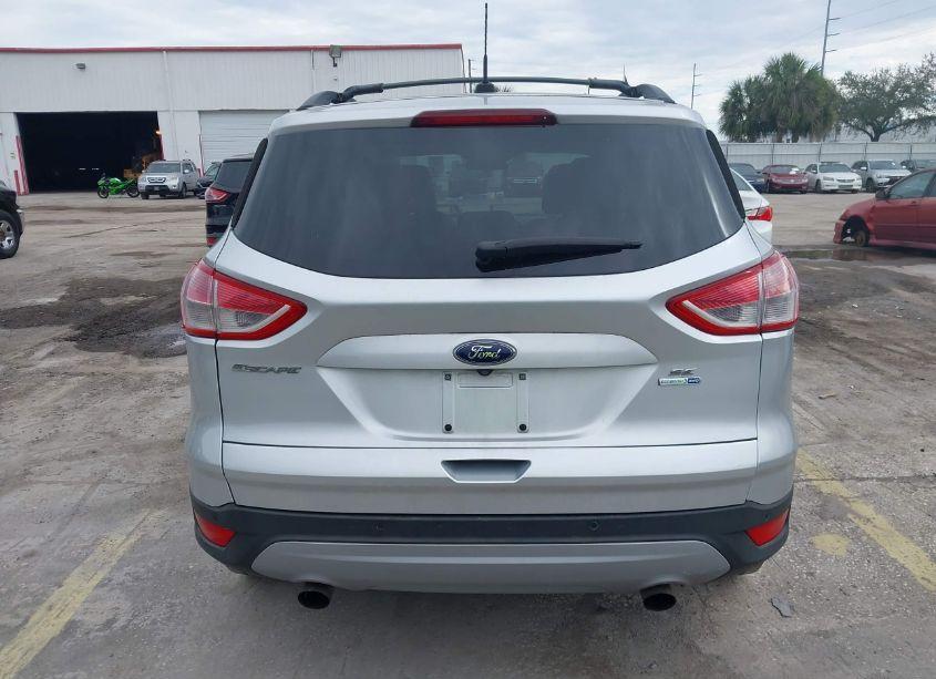 Photo 16 of 2016 Ford Escape SE (VIN 1FMCU9GX2GUB02438)