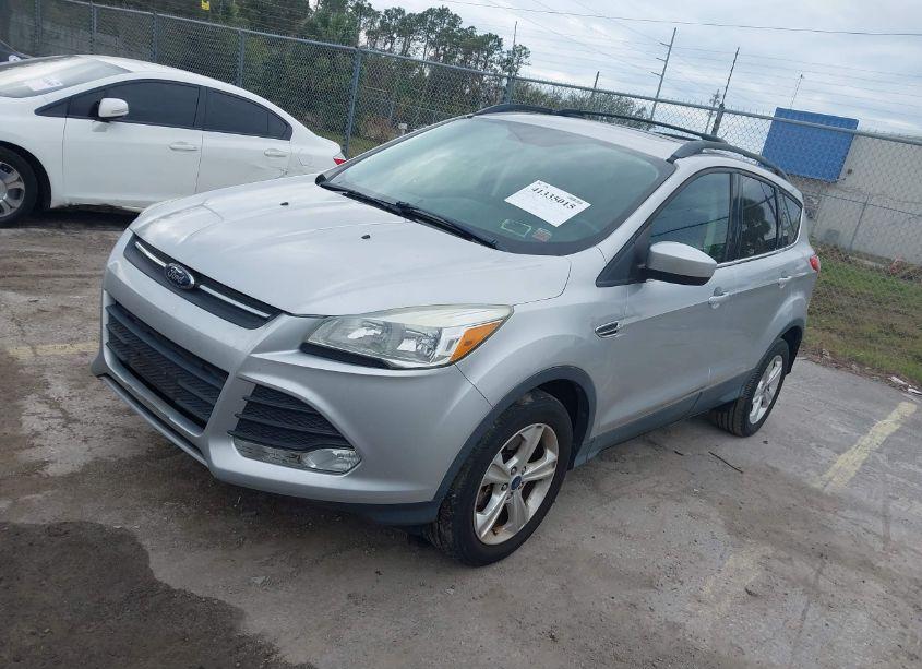 Photo 2 of 2016 Ford Escape SE (VIN 1FMCU9GX2GUB02438)
