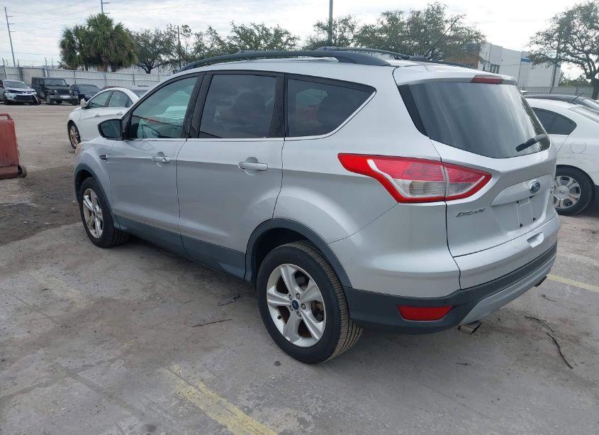 Photo 3 of 2016 Ford Escape SE (VIN 1FMCU9GX2GUB02438)