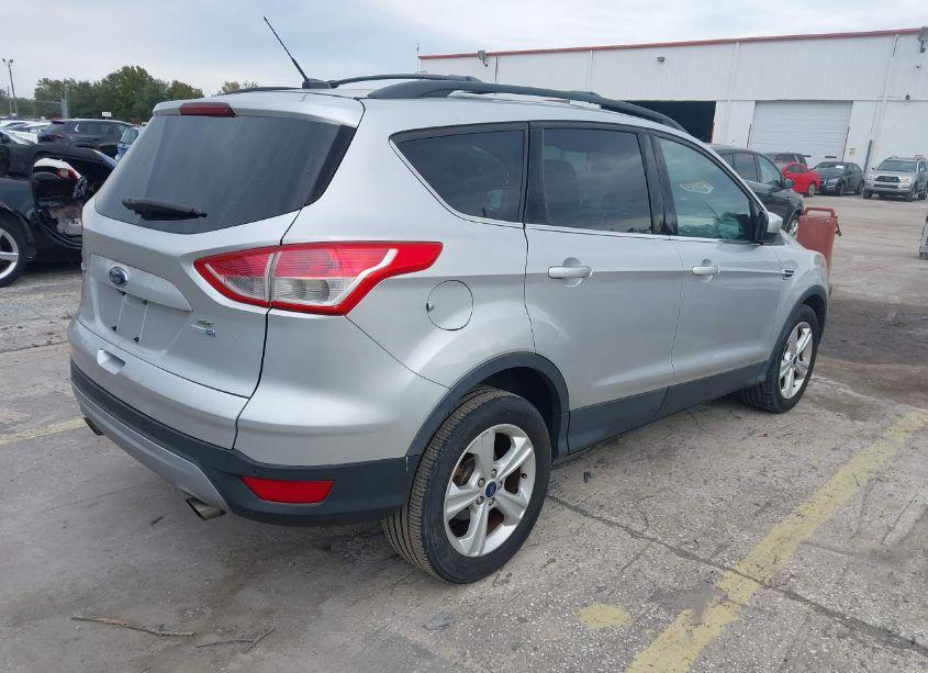 Photo 4 of 2016 Ford Escape SE (VIN 1FMCU9GX2GUB02438)