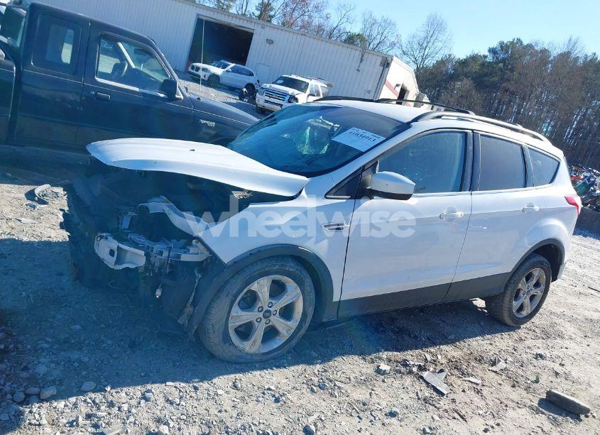 Photo 14 of 2016 Ford Escape SE (VIN 1FMCU9GX2GUC13927)