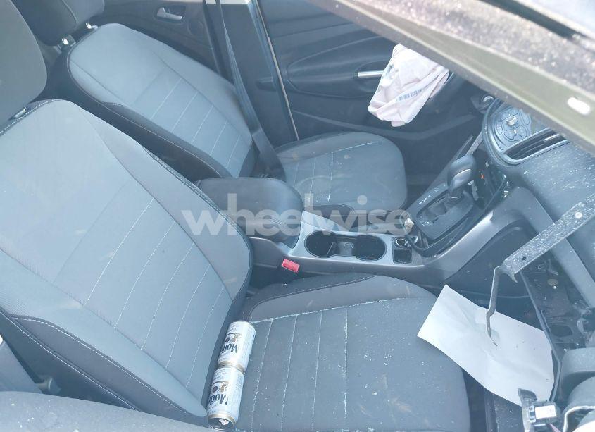 Photo 5 of 2016 Ford Escape SE (VIN 1FMCU9GX2GUC13927)