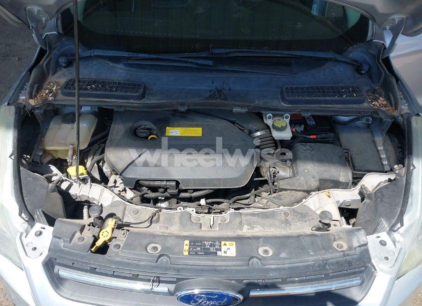 Photo 10 of 2016 Ford Escape SE (VIN 1FMCU9GX2GUC26760)