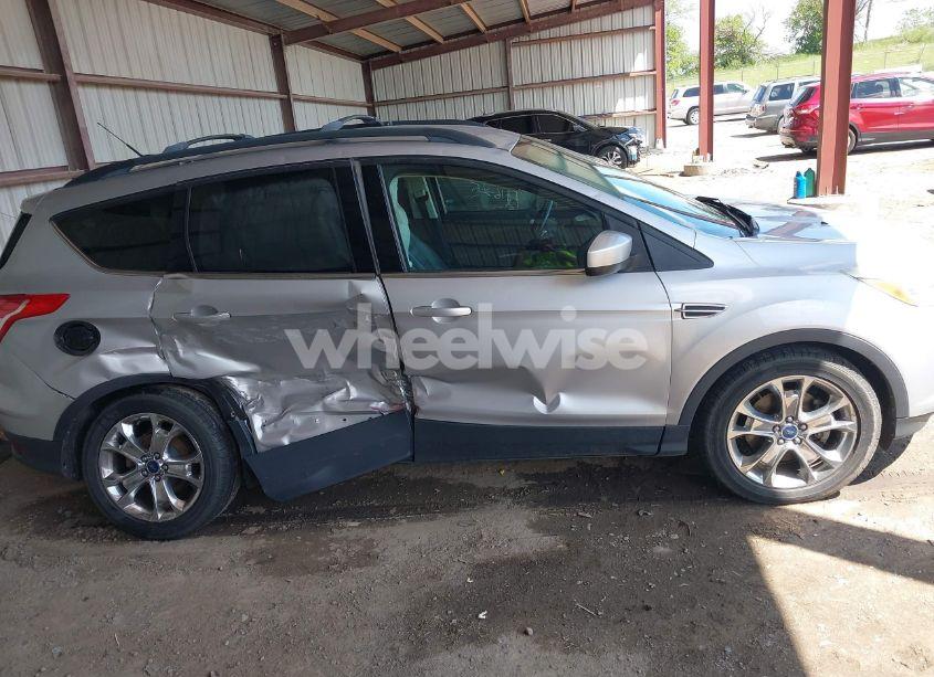 Photo 13 of 2016 Ford Escape SE (VIN 1FMCU9GX2GUC26760)