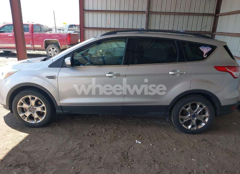 Photo 14 of 2016 Ford Escape SE (VIN 1FMCU9GX2GUC26760)