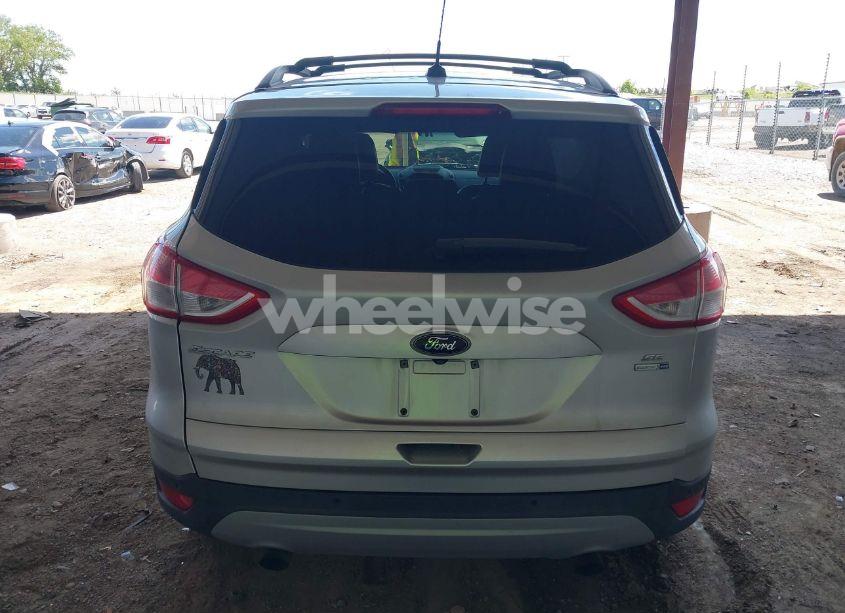 Photo 16 of 2016 Ford Escape SE (VIN 1FMCU9GX2GUC26760)