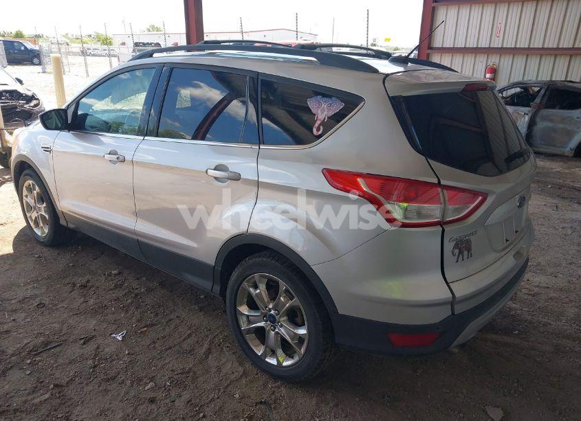 Photo 3 of 2016 Ford Escape SE (VIN 1FMCU9GX2GUC26760)