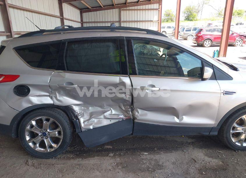 Photo 6 of 2016 Ford Escape SE (VIN 1FMCU9GX2GUC26760)