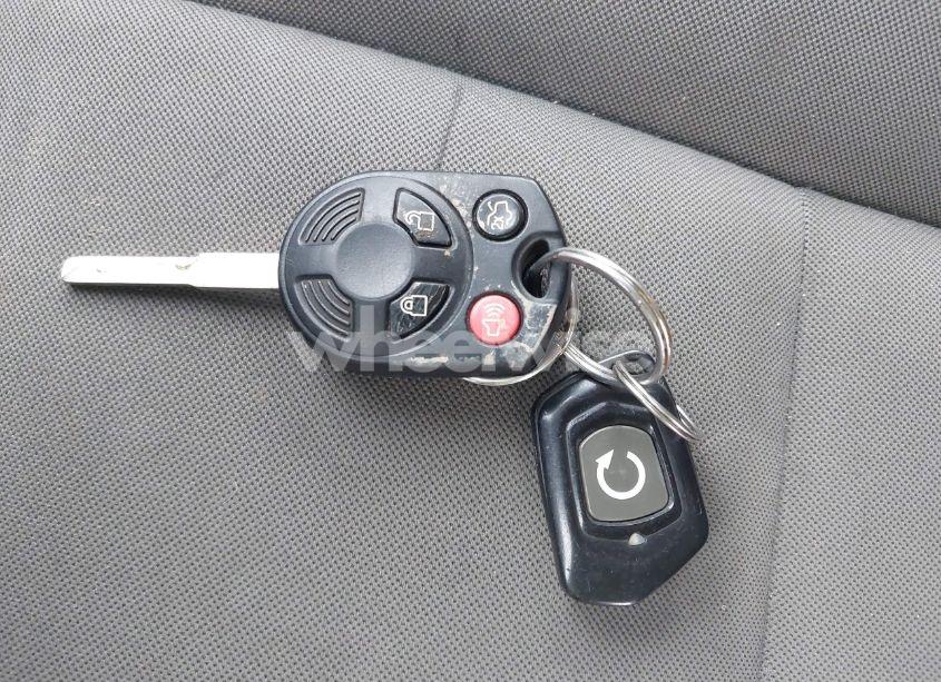 Photo 11 of 2016 Ford Escape SE (VIN 1FMCU9GX2GUC33188)