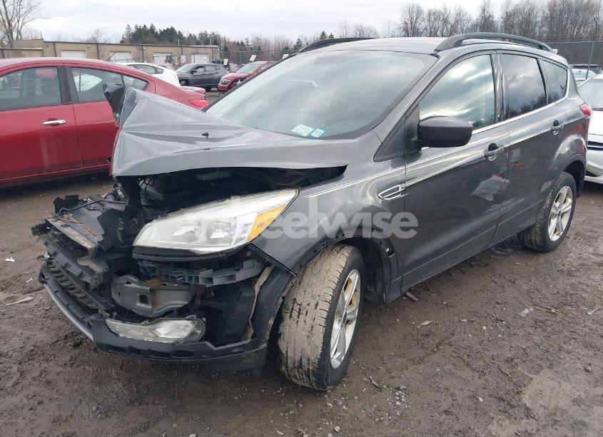 Photo 2 of 2016 Ford Escape SE (VIN 1FMCU9GX2GUC33188)