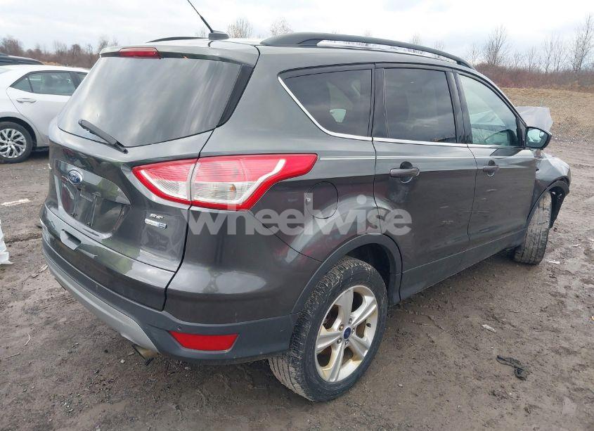 Photo 4 of 2016 Ford Escape SE (VIN 1FMCU9GX2GUC33188)