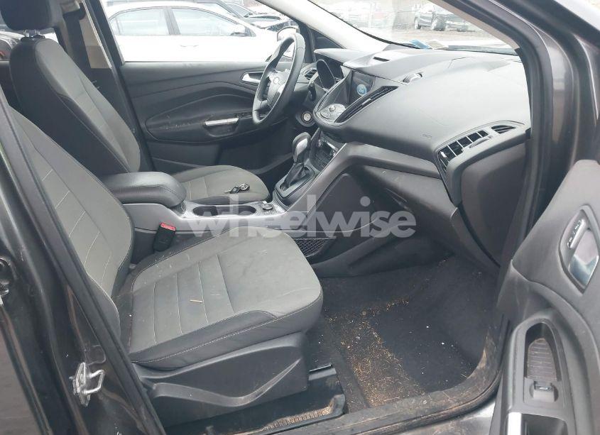 Photo 5 of 2016 Ford Escape SE (VIN 1FMCU9GX2GUC33188)