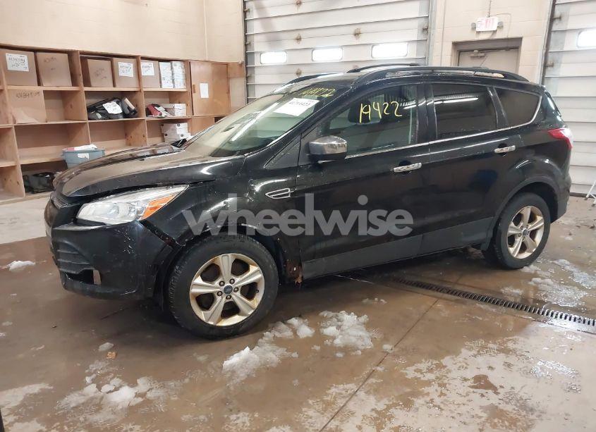 Photo 2 of 2013 Ford Escape SE (VIN 1FMCU9GX3DUA93020)