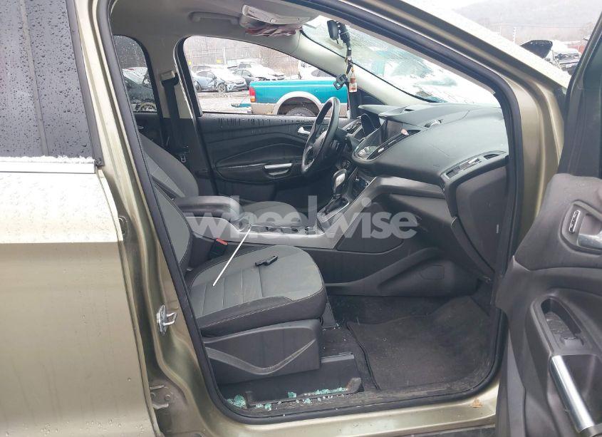 Photo 5 of 2013 Ford Escape SE (VIN 1FMCU9GX3DUB35850)