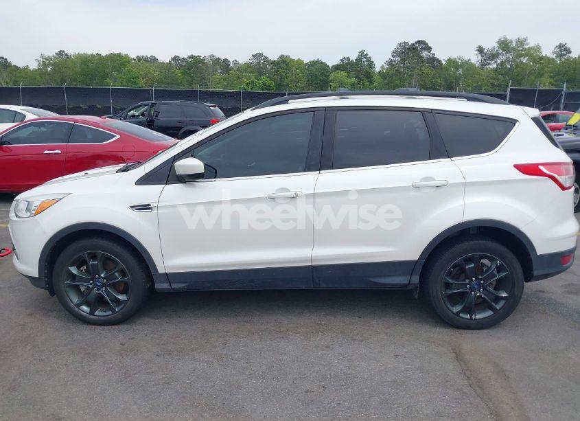 Photo 14 of 2014 Ford Escape SE (VIN 1FMCU9GX3EUA26323)