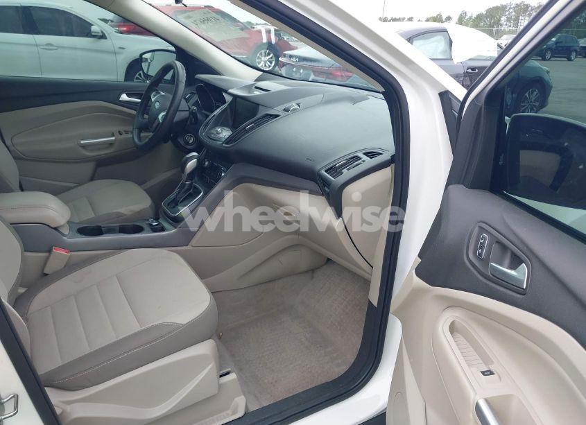 Photo 5 of 2014 Ford Escape SE (VIN 1FMCU9GX3EUA26323)