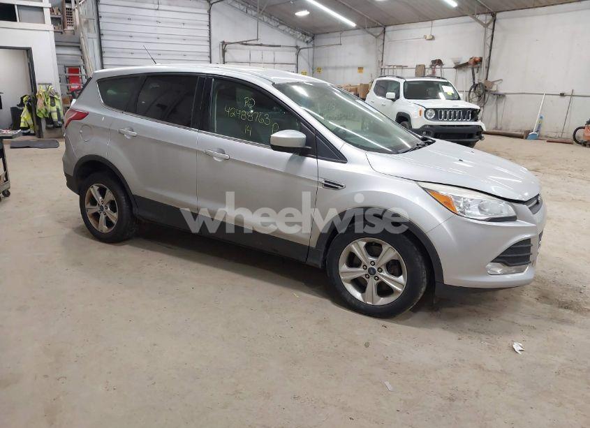 2014 Ford Escape SE (VIN 1FMCU9GX3EUC35674) main photo